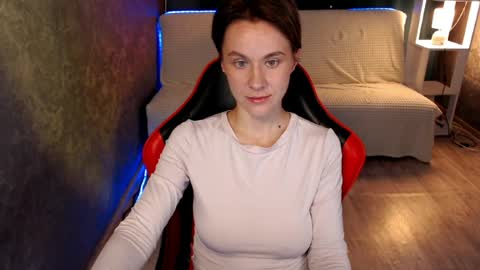 baby_kitte online show from August 8, 2:33 am