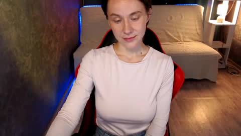 baby_kitte online show from August 8, 3:39 am