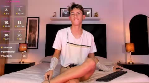 baby_noaht online show from August 1, 11:33 pm