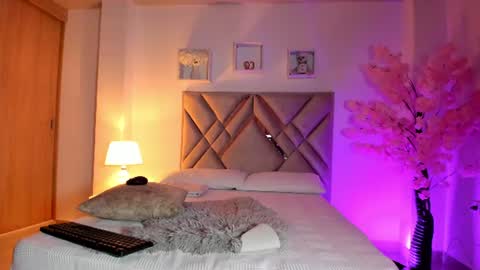baby_noaht online show from August 4, 2:08 am