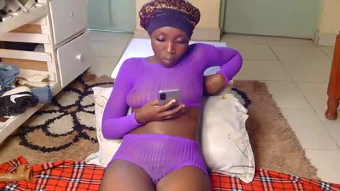 baby_smiler online show from July 11, 12:33 pm