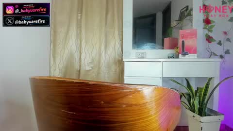 babyandromeda online show from July 12, 11:44 pm