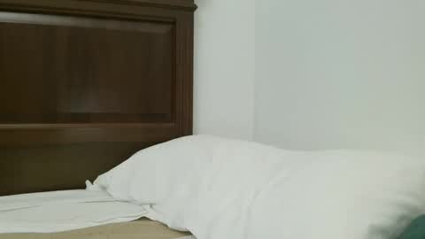 babyandthebeasts online show from March 31, 4:20 am