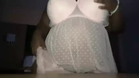 babycakes353 online show from September 2, 2:35 am