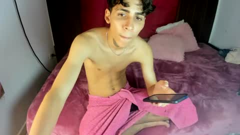 babylatinhot11 online show from July 2, 4:30 pm