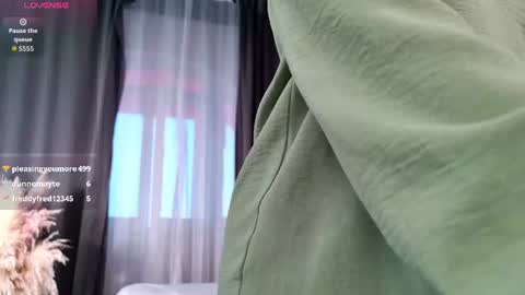 babylilly_ online show from August 13, 4:54 pm