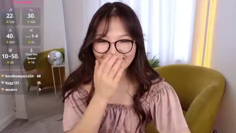 babylilly_ online show from August 14, 2:21 pm
