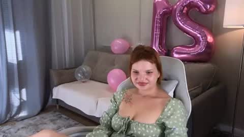babyyulli online show from August 15, 2:26 am