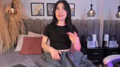 bad__girll_ online show from August 4, 6:54 am