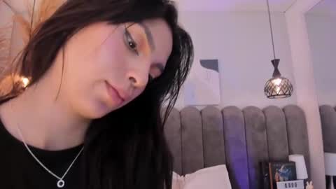 bad__girll_ online show from August 15, 4:44 pm