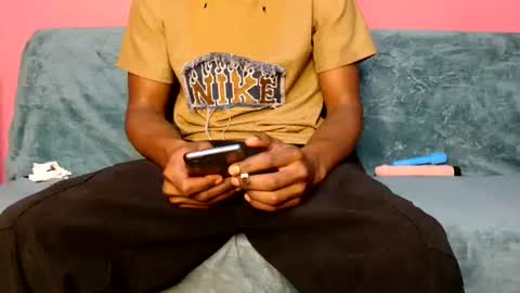 badaddo910342 online show from August 2, 4:41 am