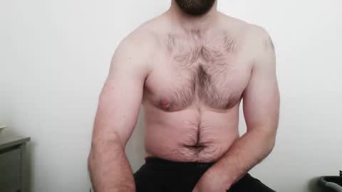 baddboy24777 online show from May 4, 11:44 am