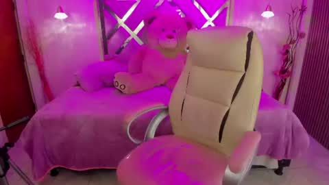 baddest online show from August 4, 11:24 pm