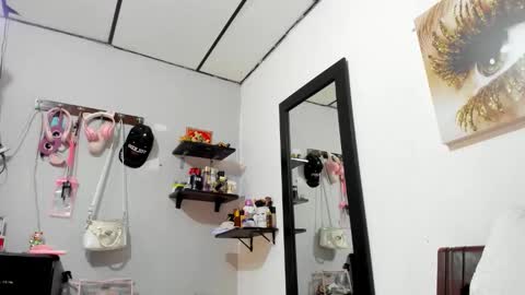 ALEXAA  Independent model online show from May 9, 2:36 am