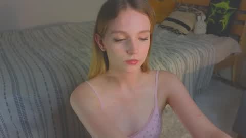 Kate online show from August 7, 9:37 pm