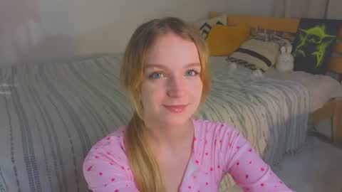Kate online show from August 8, 9:37 pm