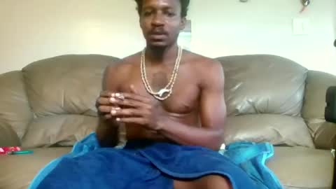bahamian_linga online show from June 17, 9:25 pm
