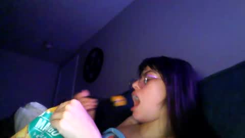 bambibubbless online show from August 6, 4:55 am