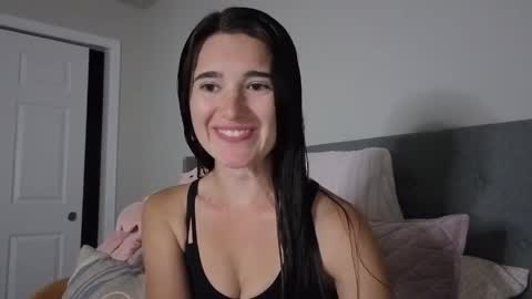 bambifarrina online show from June 5, 2:38 am