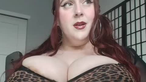 bambixxlynn online show from August 8, 11:27 pm