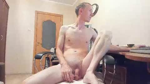 banana_skinny_boy online show from September 10, 10:53 pm