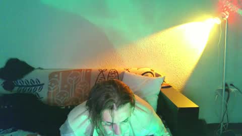 bananaaaaboy online show from May 12, 6:47 am