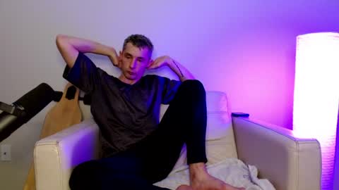bananacurvesleft online show from August 4, 3:36 am