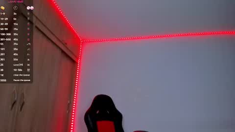 Nicolle  online show from August 12, 11:01 am