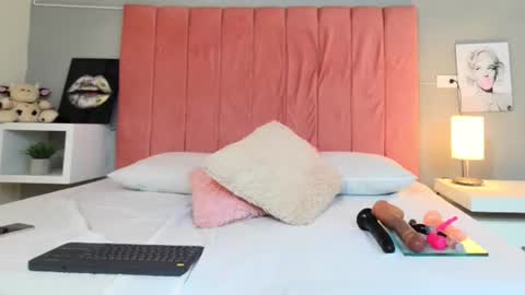 Barbie lorens online show from July 31, 12:55 pm