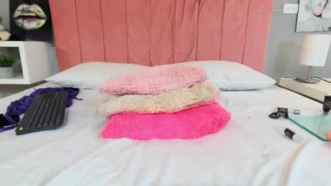 Barbie lorens online show from August 8, 2:06 pm