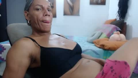 bardotbigcocktsx online show from July 27, 10:21 am