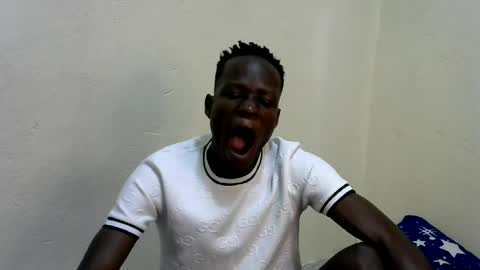 bashlouis1 online show from June 18, 5:40 am
