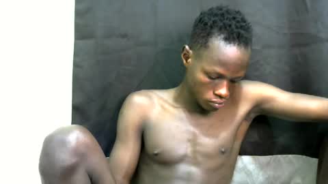 bashlouis1 online show from July 10, 3:29 pm