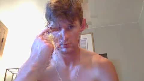 basicallyjustmee online show from June 7, 11:10 pm