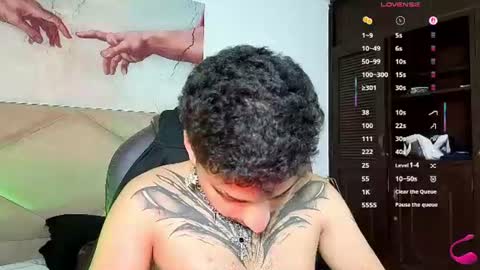 bastian66_ online show from August 5, 9:18 am