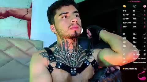 bastian66_ online show from August 13, 10:02 pm