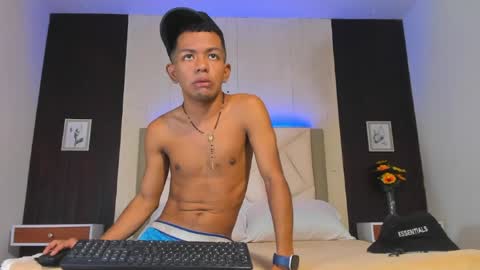 Bastian online show from August 12, 4:42 pm