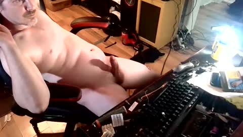 baterboy8687 online show from June 9, 7:37 am