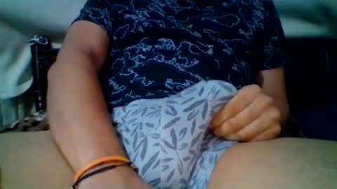 Bati couple online show from August 17, 3:11 am