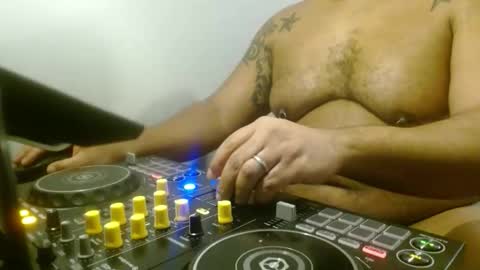 Bator Papi online show from February 19, 2:31 am