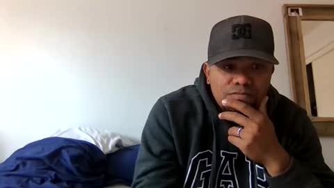 Mr. ake cumming online show from April 8, 7:11 pm