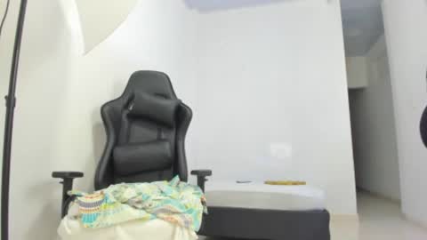 Cindy online show from August 14, 9:29 pm