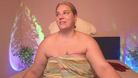 Love online show from August 15, 5:17 pm