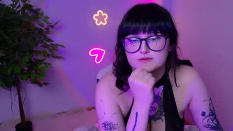 bby_ivy online show from August 15, 2:32 pm