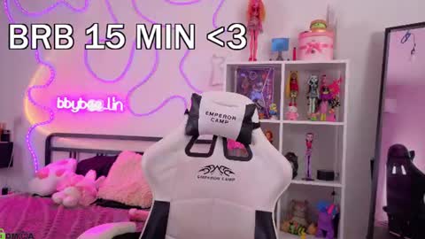 bbybee lin online show from August 7, 6:24 am