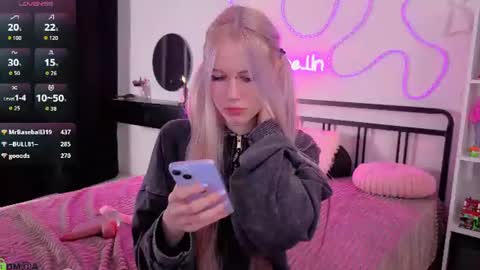 bbybee lin online show from August 8, 5:51 am