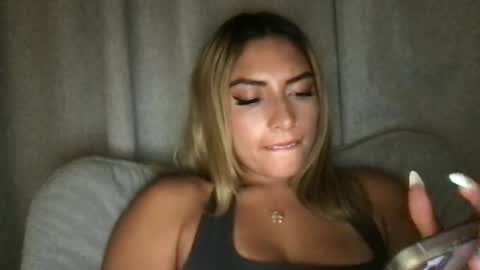 bbypiamia online show from June 19, 10:04 am