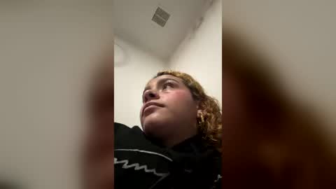 Sara  Juan online show from July 31, 3:02 am