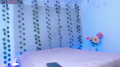 Sara  Juan online show from July 31, 6:19 am
