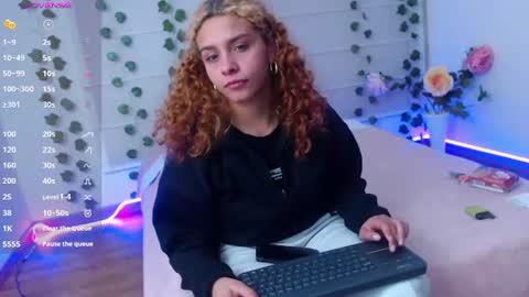 Sara  Juan online show from August 4, 8:22 am